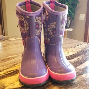 Bogs Classic Pansies Boots size 10 (Winter)